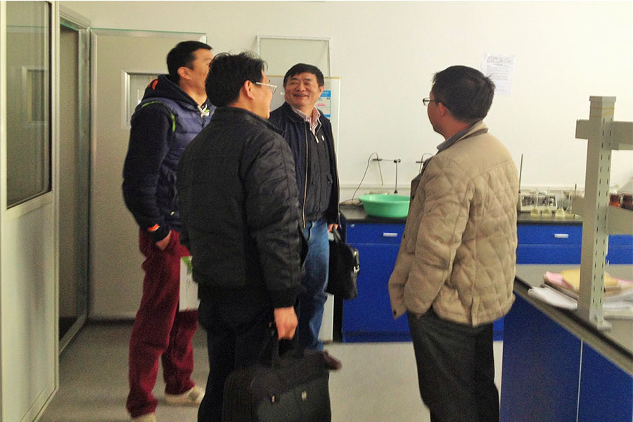 上海松林工贸的王董事长一行来我司参观洽谈